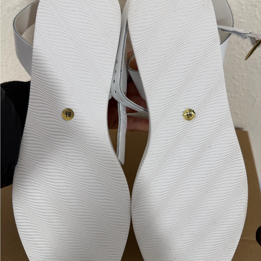 Seychelles Italian Leather White Flat Sandal With Ankle Strap Size 8.5 New - Picture 8 of 10